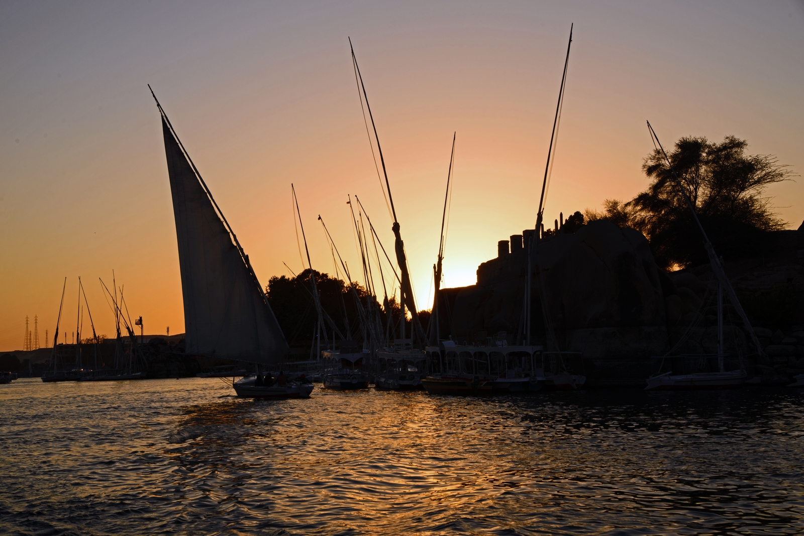 Sonnen Untergang im Bootshafen.