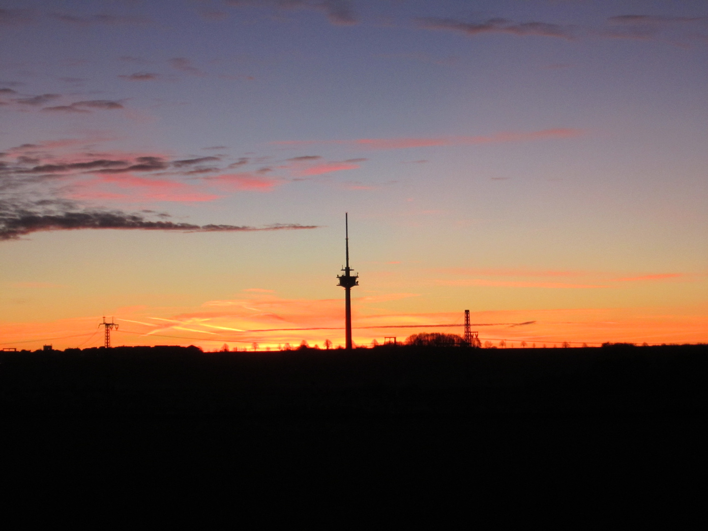 Sonnenaufgang 12.2011 über Braunschweig - Broitzem