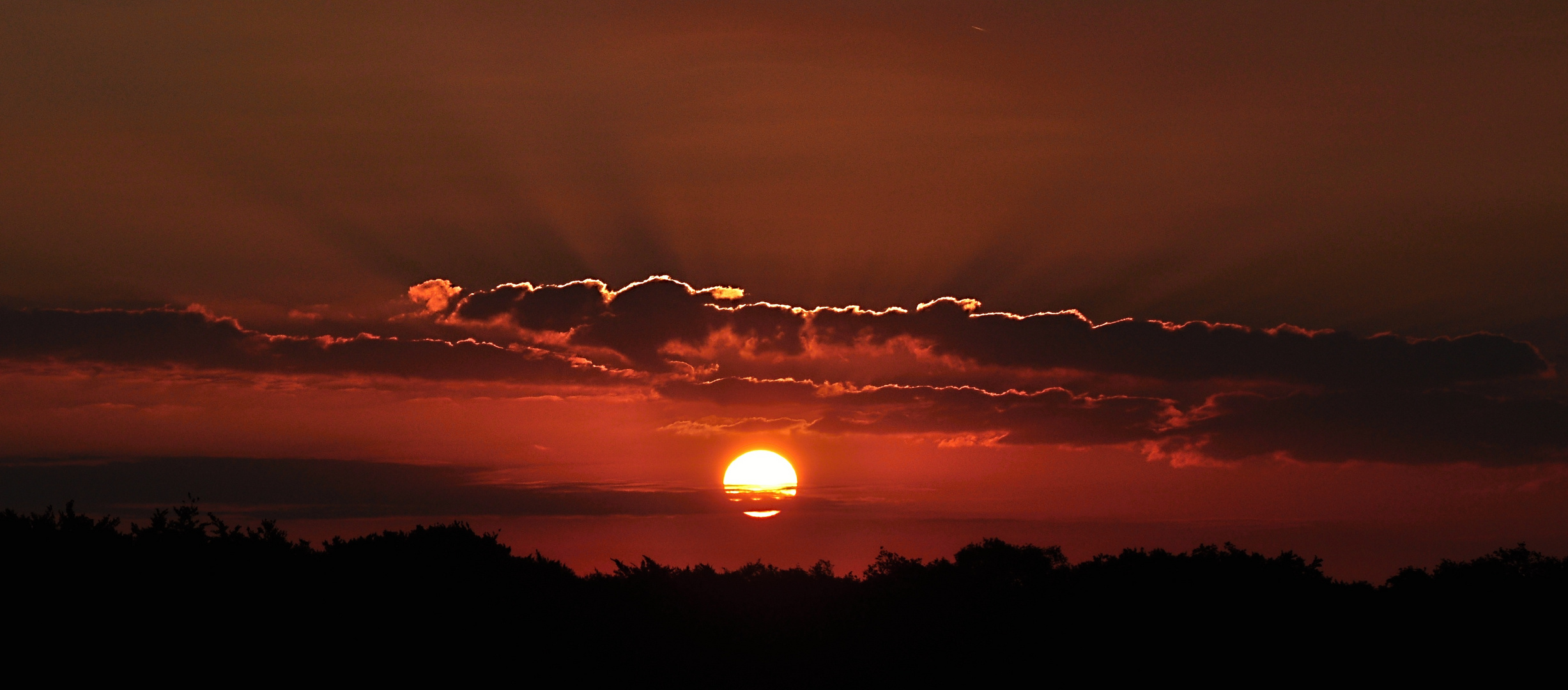 Sonnenaufgang am 15.08.13 um 06:19 im Osten von Hannover