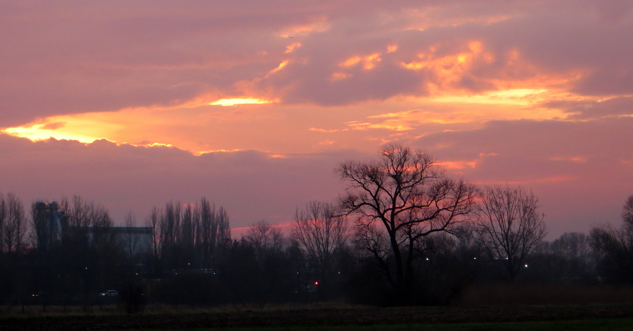 Sonnenaufgang am 16.12.15 in der Leinemasch