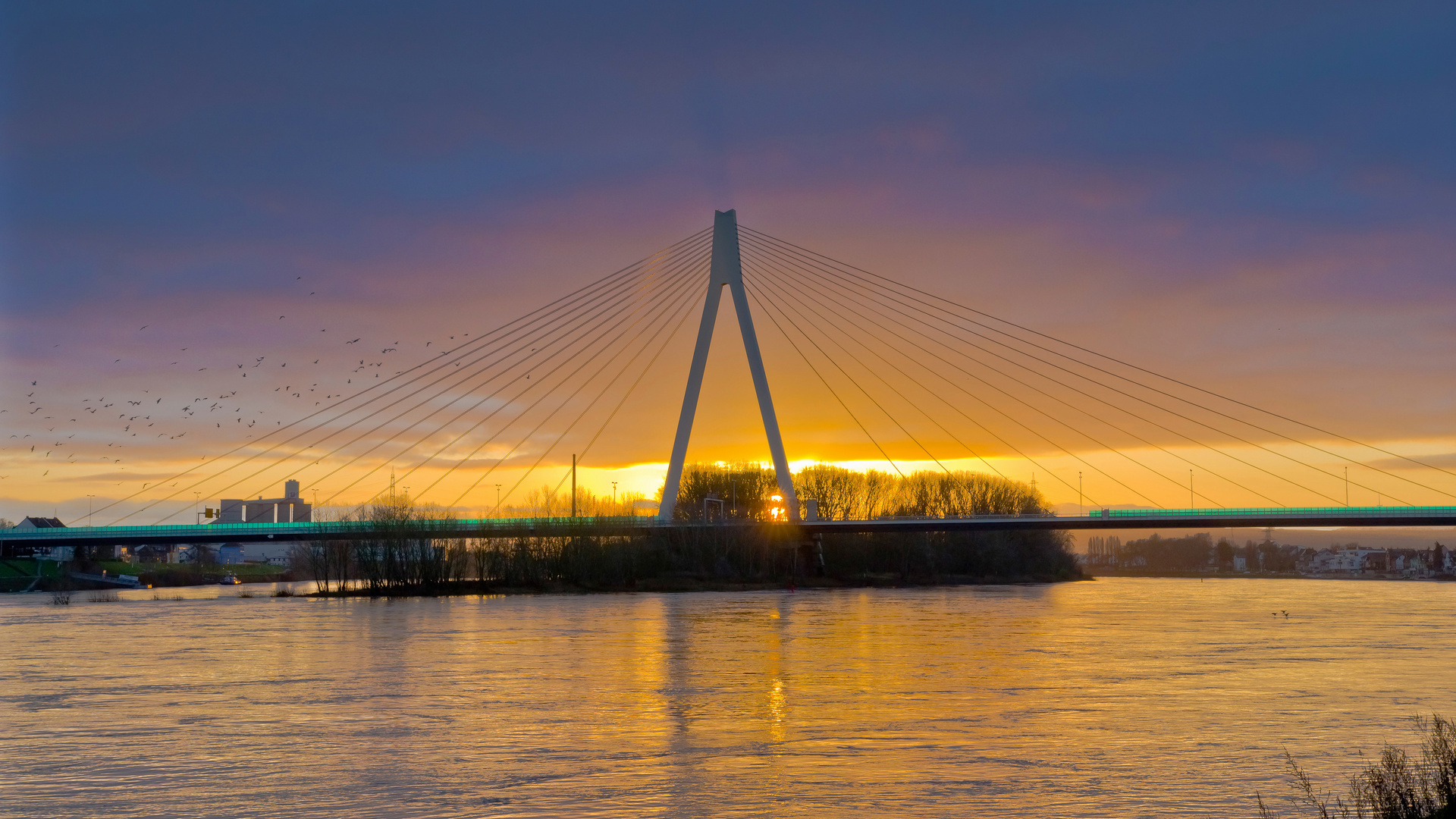 Sonnenaufgang am 21. Dez. 2019, Raiffeisenbrücke