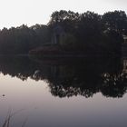 Sonnenaufgang am AdolfMittagSee im Rotehornpark in Magdeburg Foto