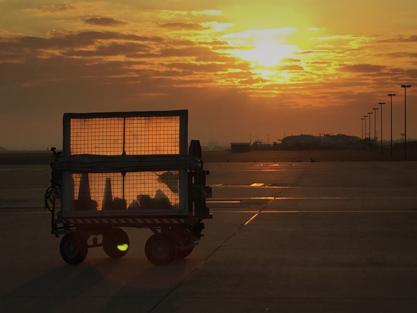 Sonnenaufgang am Airport