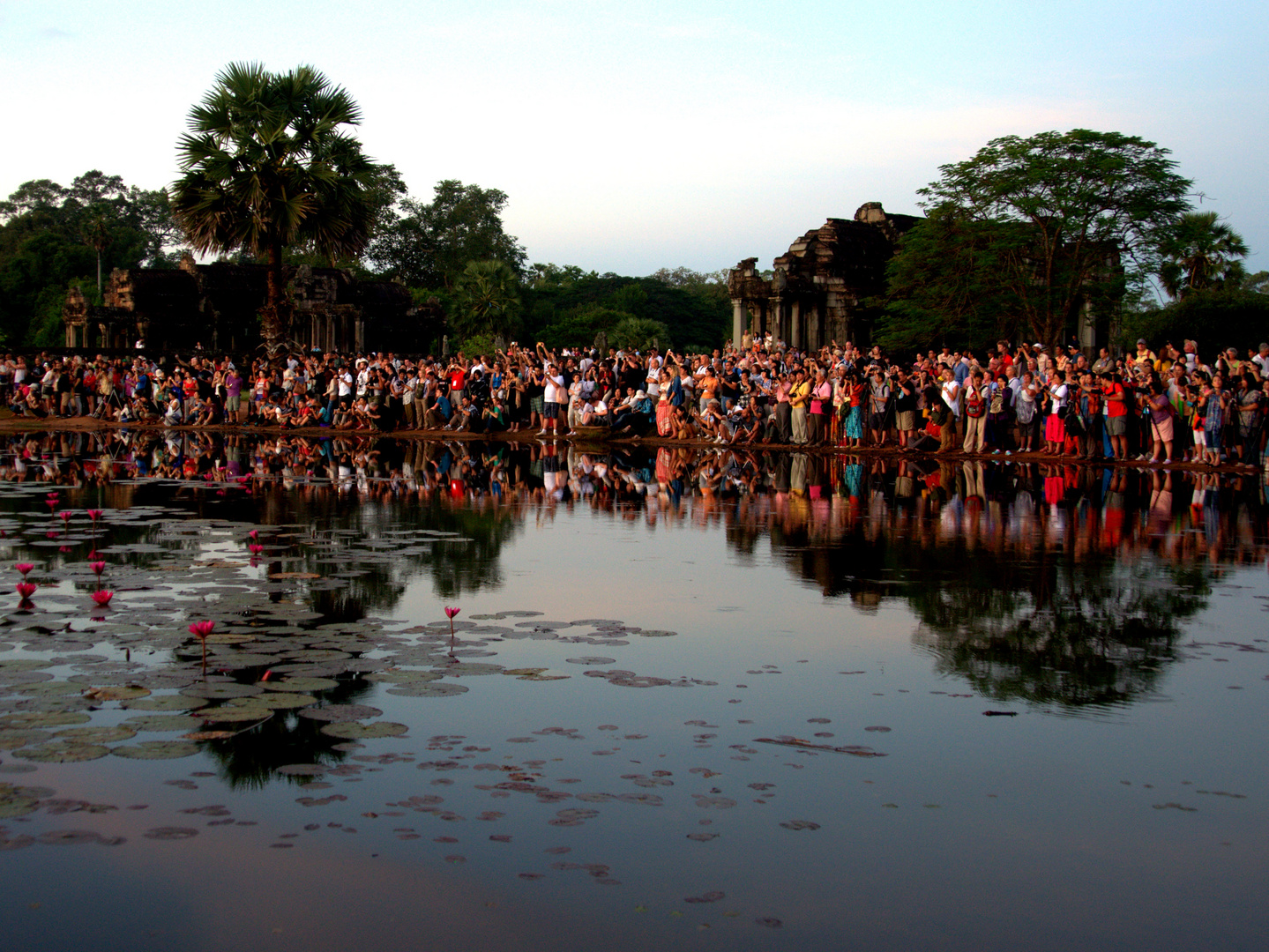 Sonnenaufgang am Angkor Wat ...