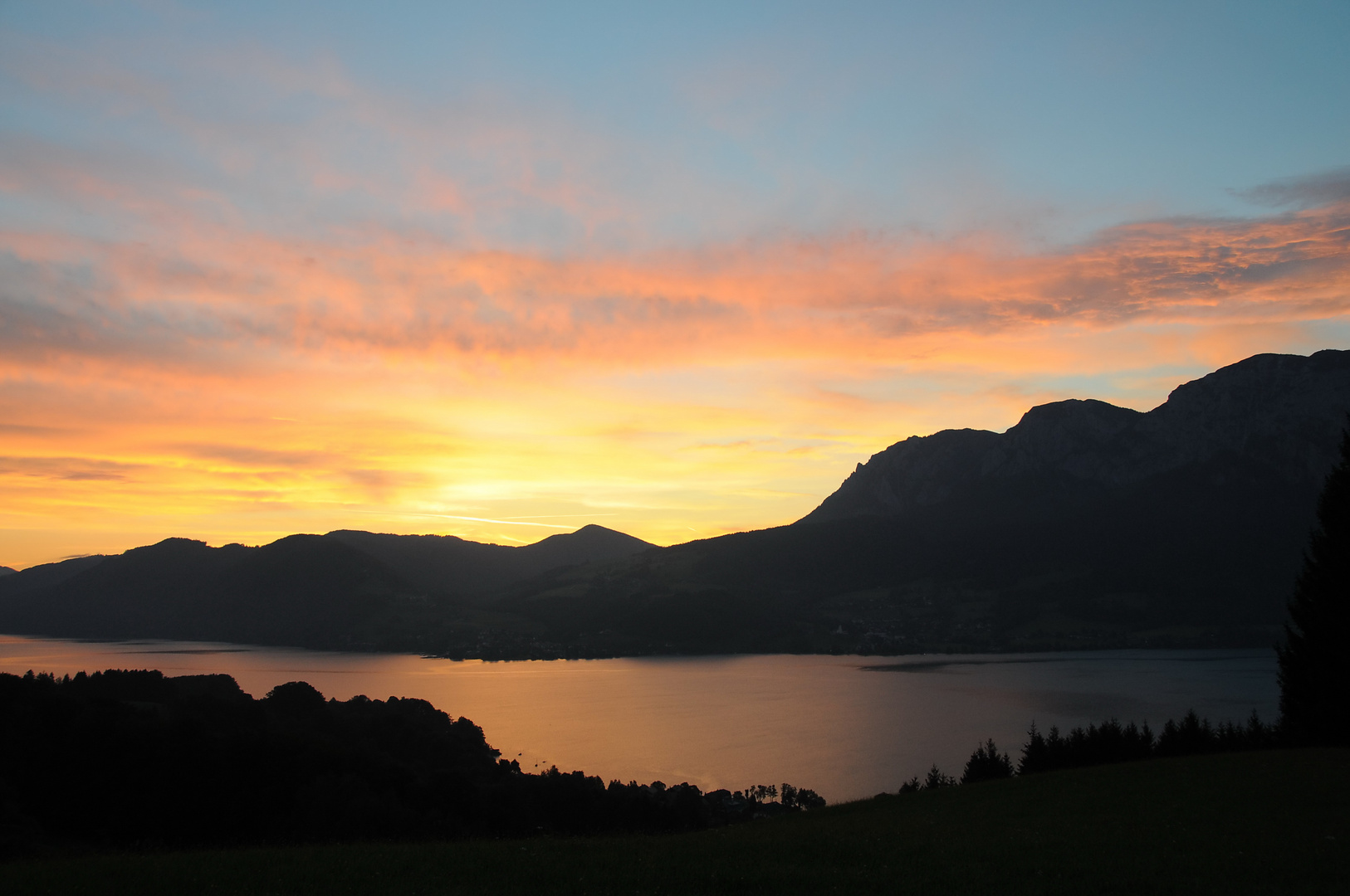 Sonnenaufgang am Attersee!