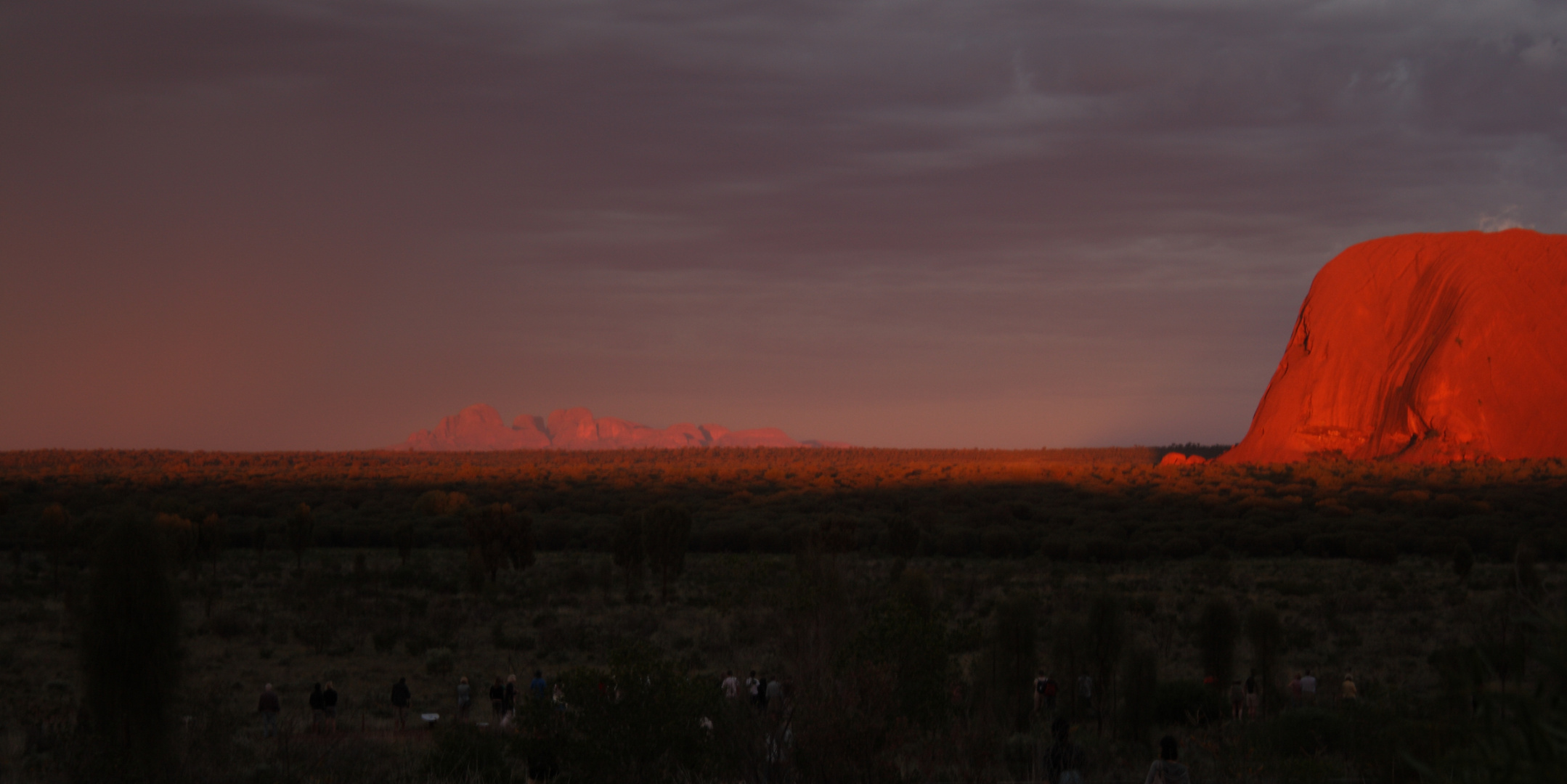 Sonnenaufgang am Ayers Rock & Olgas