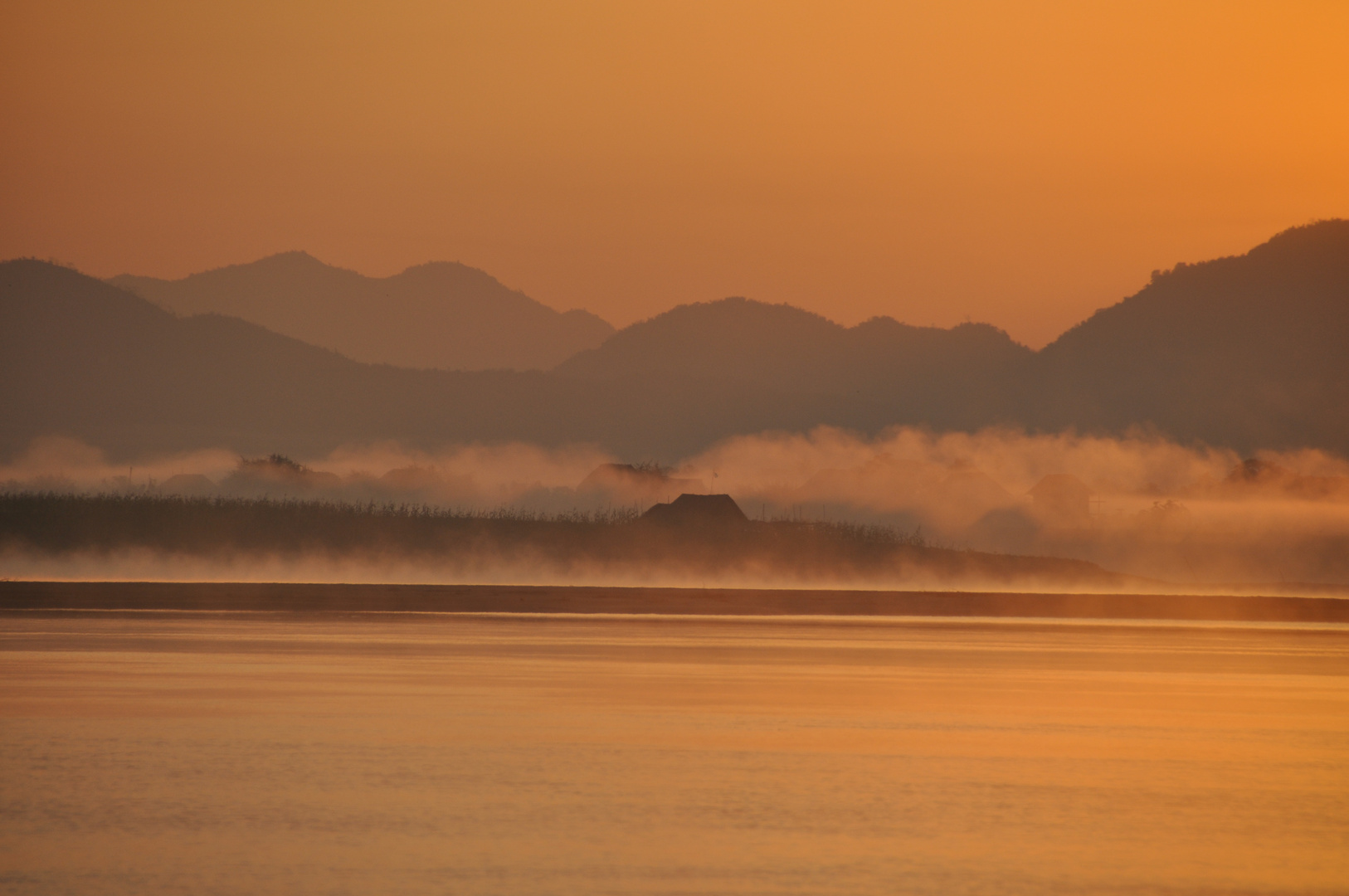 Sonnenaufgang am Ayeyarwady 4