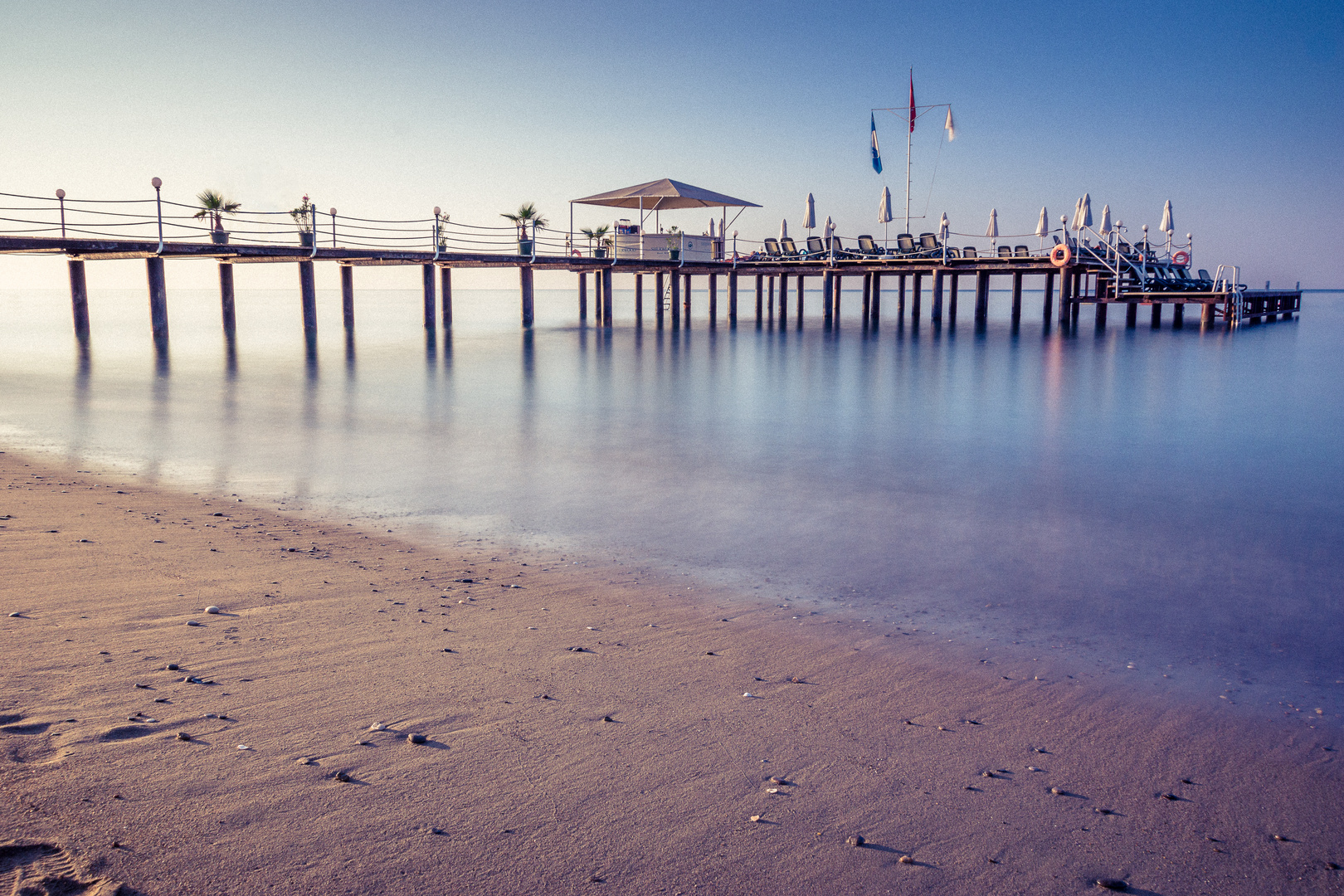 Sonnenaufgang am Badesteg / Sunrise at the bathing platform