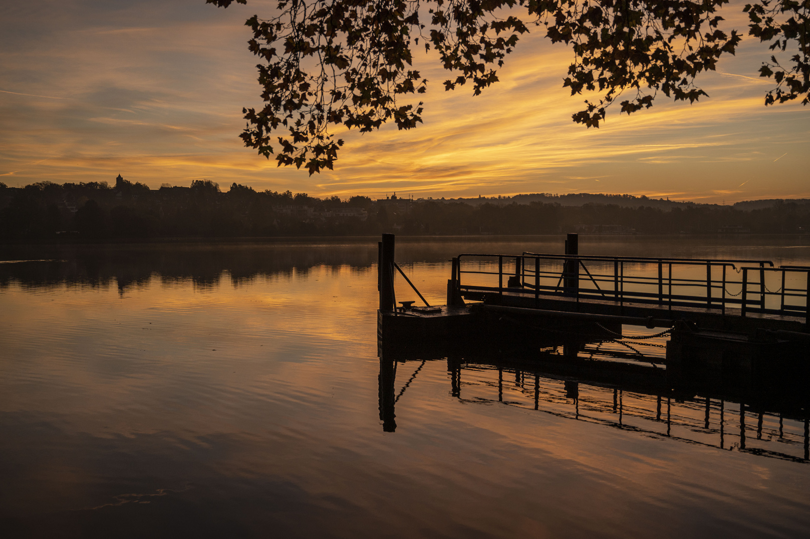 Sonnenaufgang am Baldeneysee...