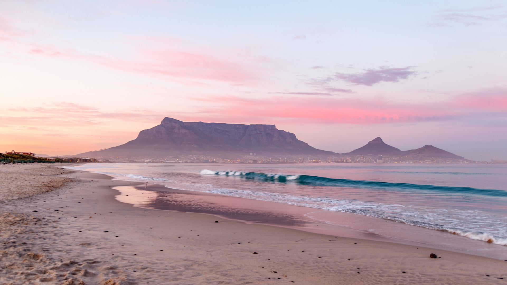 Sonnenaufgang am Bloubergstrand