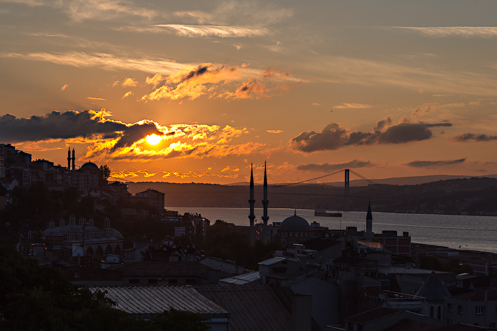 Sonnenaufgang am Bosporus