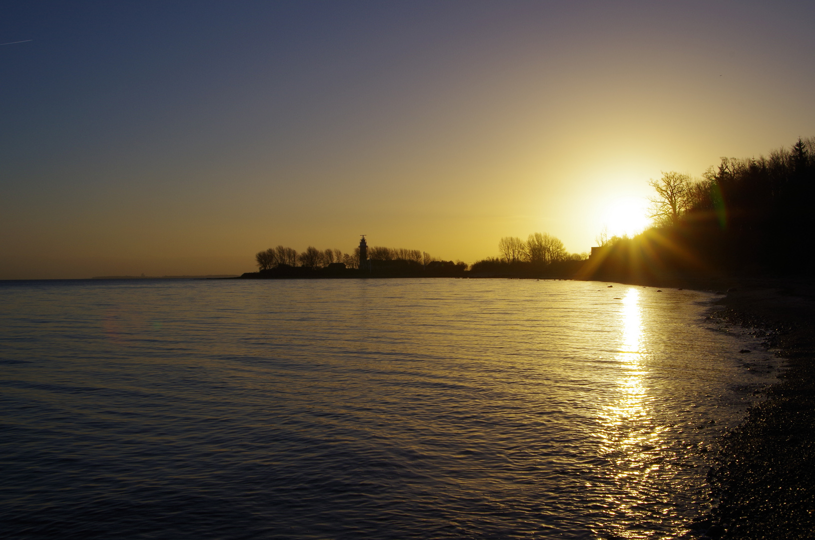 Sonnenaufgang am Bülkerleuchtturm