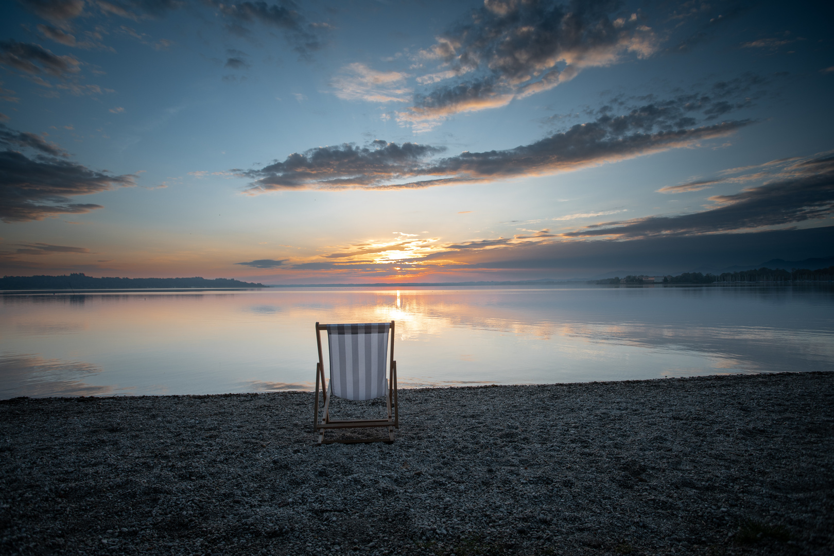 Sonnenaufgang am Chiemsee