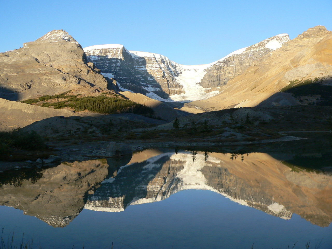 Sonnenaufgang am Columbia Icefield