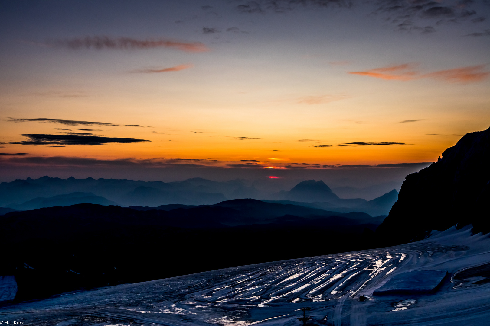 Sonnenaufgang am Dachsteingletscher