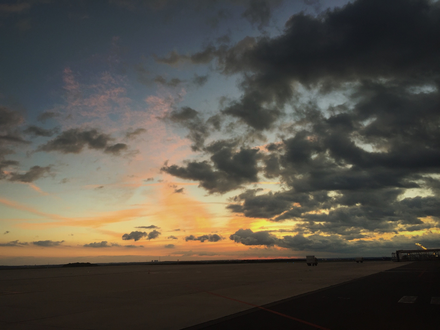 Sonnenaufgang am Do.- airport 