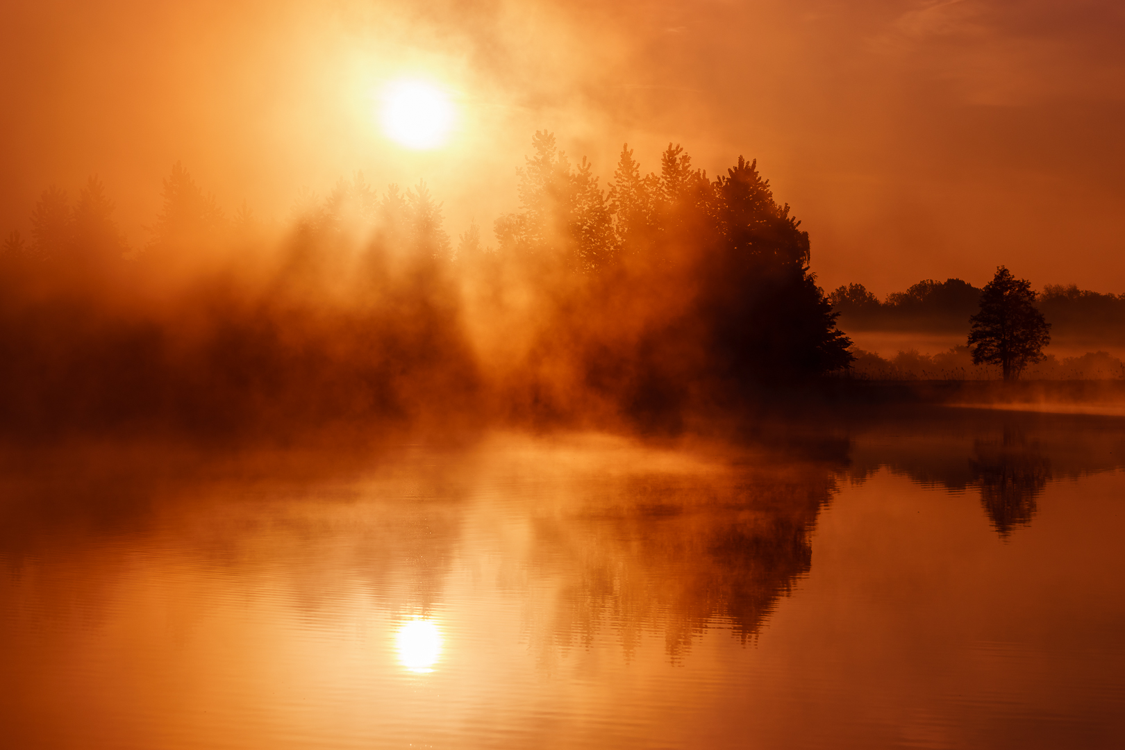 Sonnenaufgang am Erdbeersee