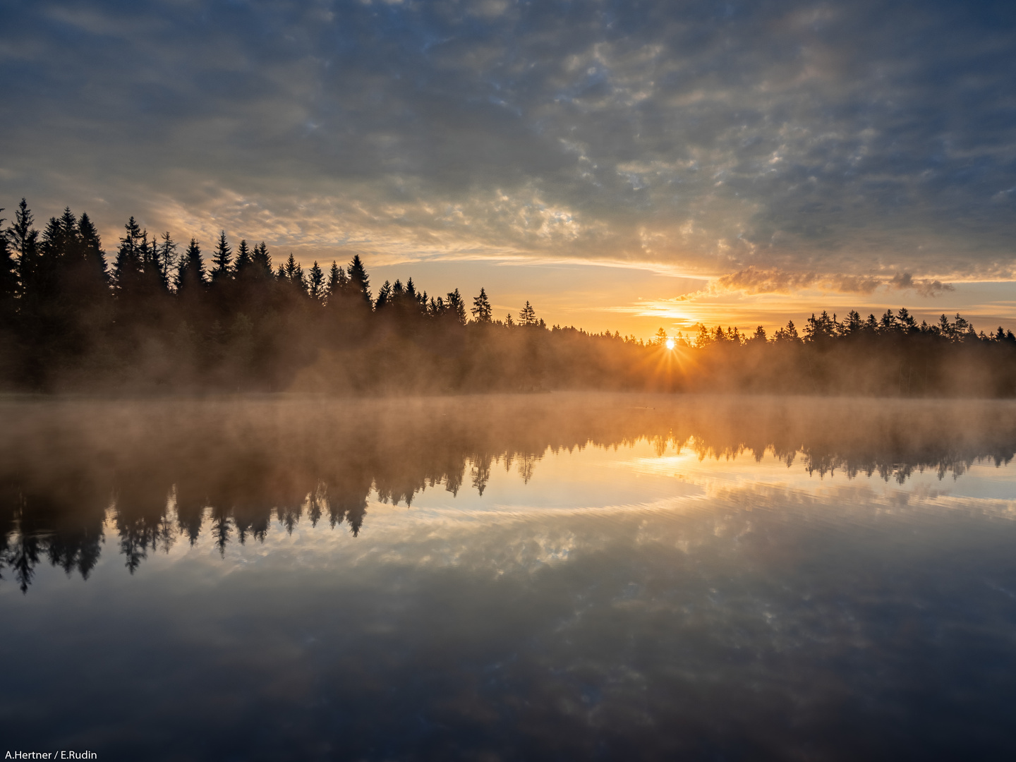 Sonnenaufgang am Etang de la Gruère