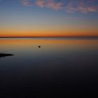 Sonnenaufgang am Fjord in Dänemark