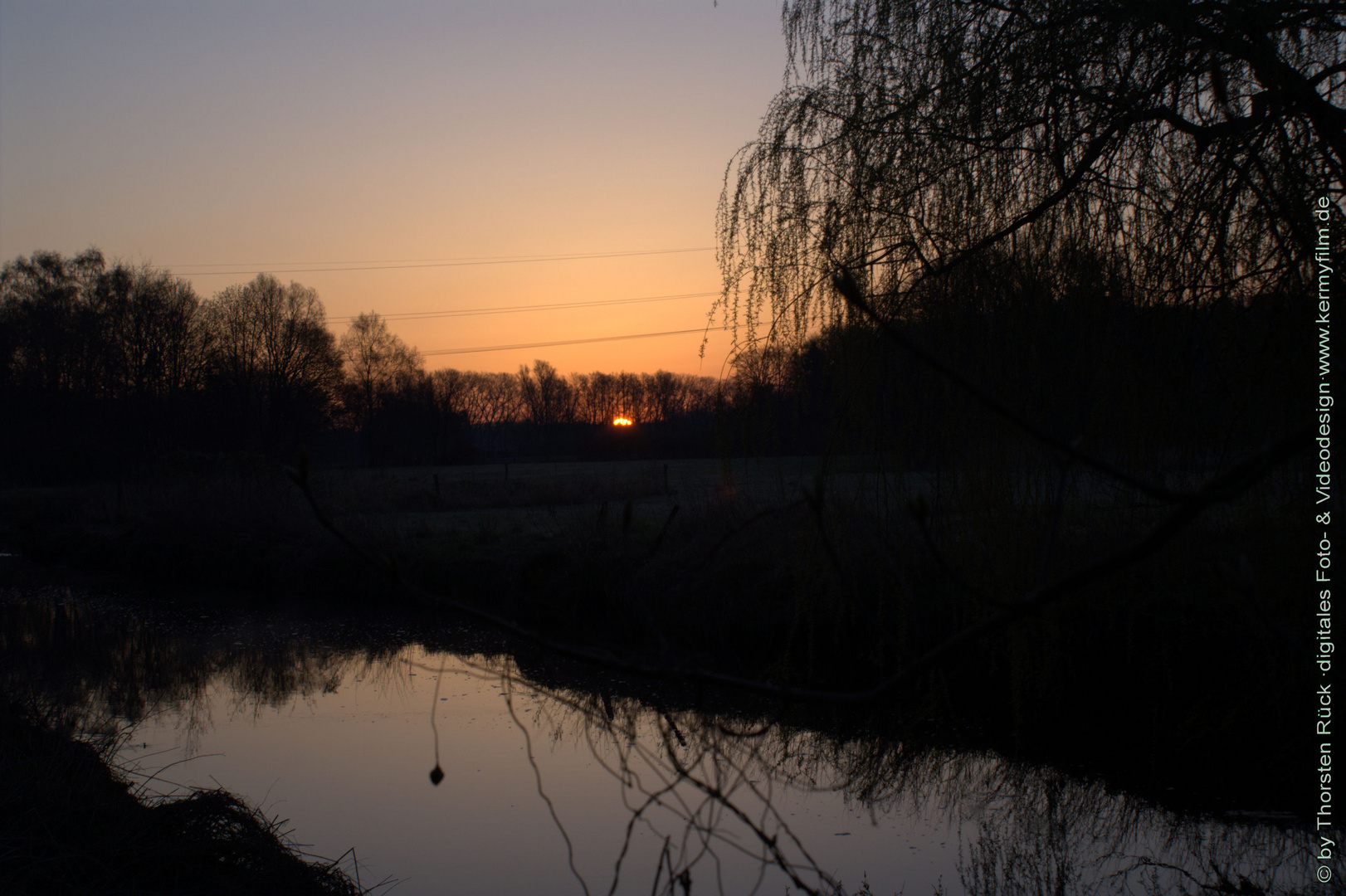 Sonnenaufgang am Fluss