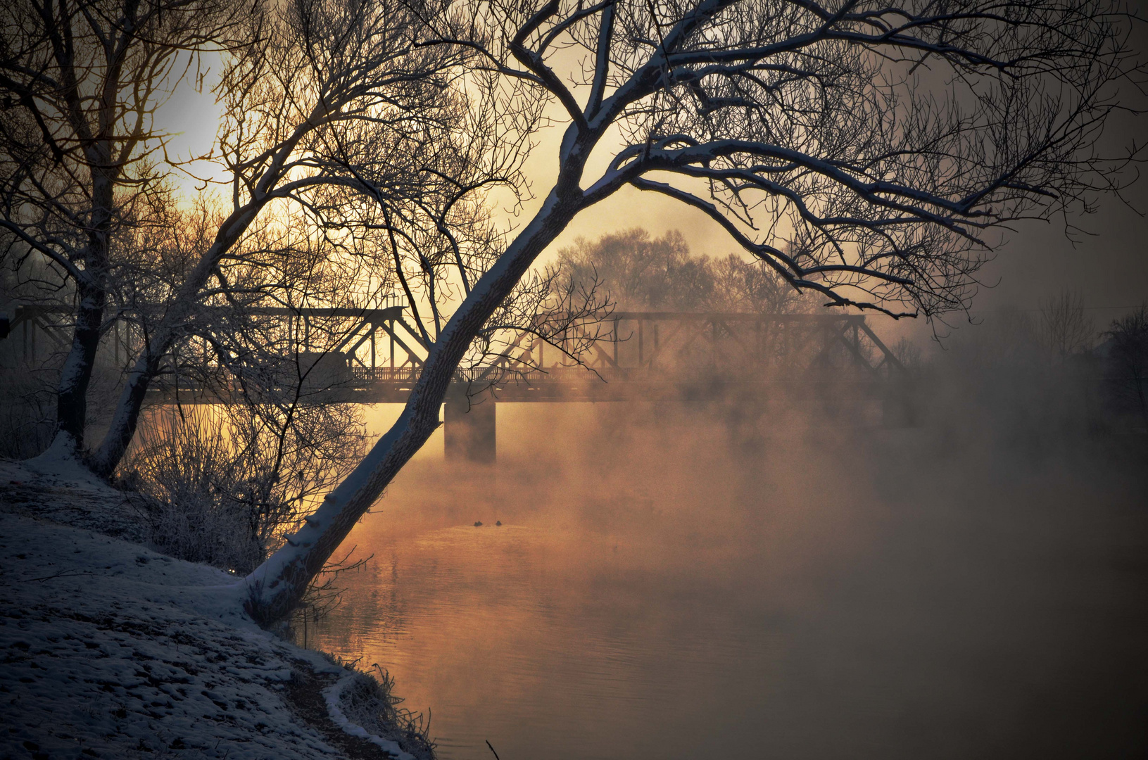 sonnenaufgang am fluss sana