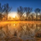 Sonnenaufgang am Fluß - Spiegeltag