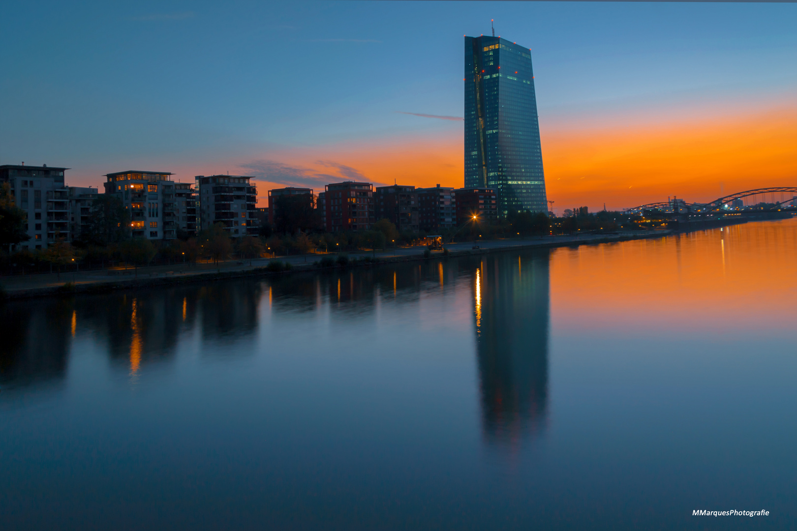 Sonnenaufgang am Frankfurt Main