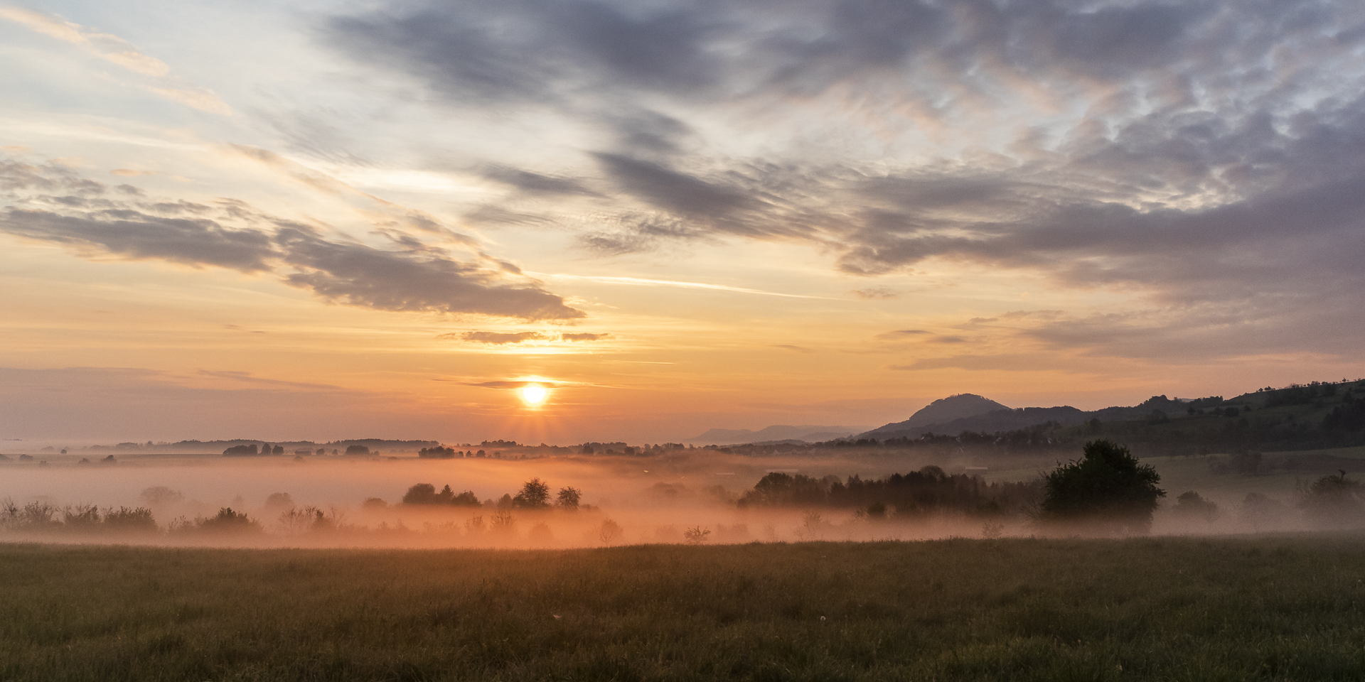 Sonnenaufgang am Fuß des Hohenstaufen