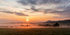 Sonnenaufgang am Fuß des Hohenstaufen