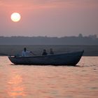 Sonnenaufgang am Ganges in Varanasi