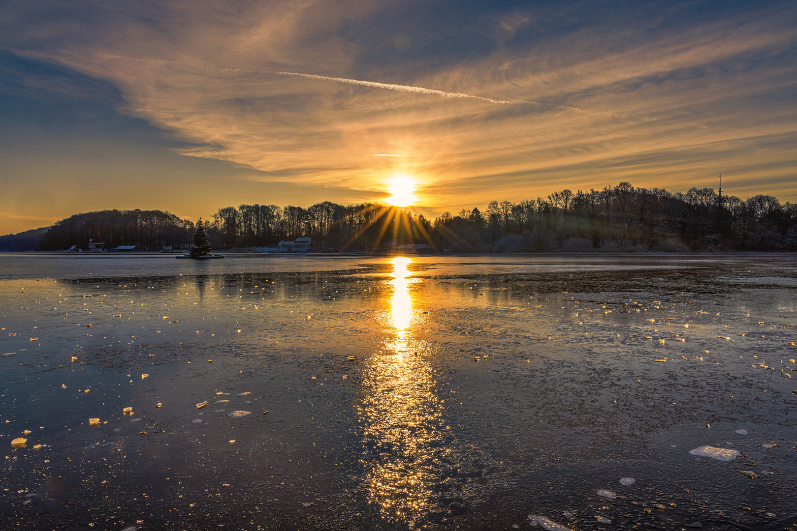 Sonnenaufgang am großen Segeberger See