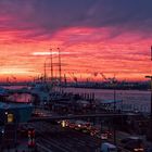 Sonnenaufgang am Hamburger Hafen