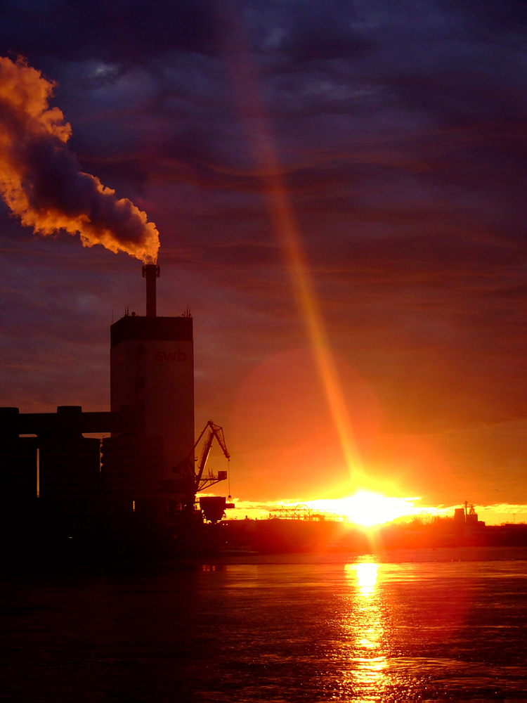 Sonnenaufgang am Hemelinger Hafen