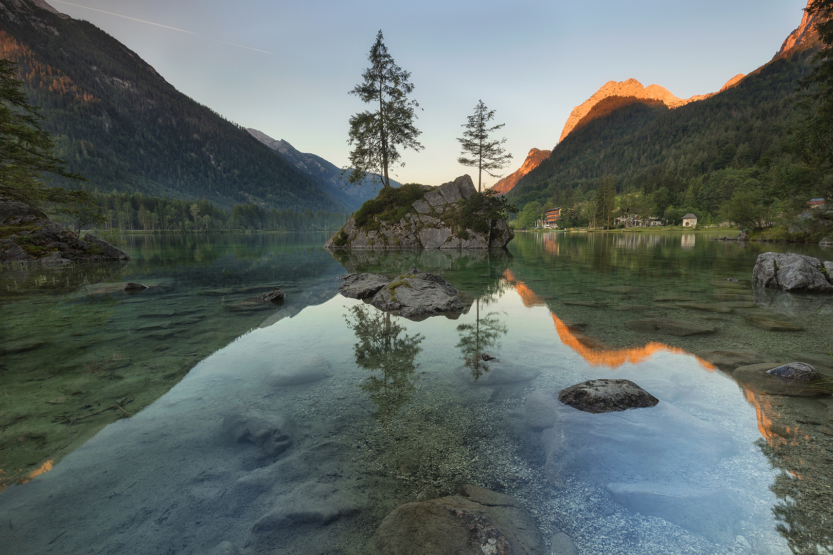 Sonnenaufgang am Hintersee