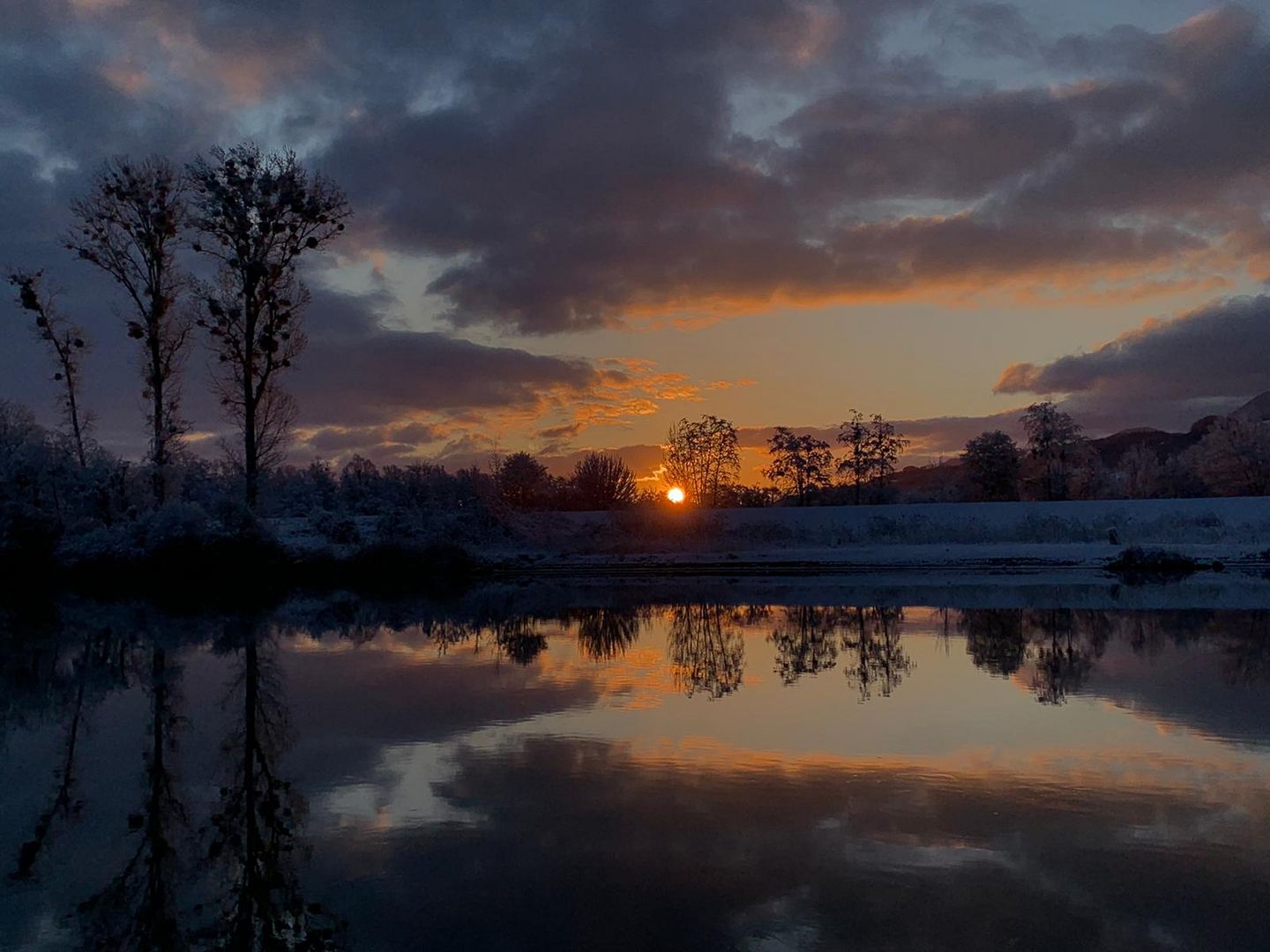 Sonnenaufgang am Inn heute morgen