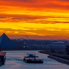 Sonnenaufgang am Kanal