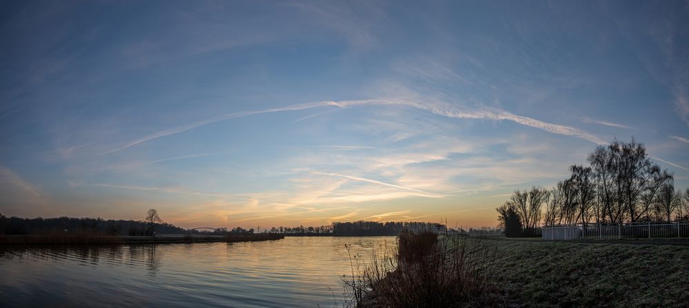 Sonnenaufgang am Kanaldreieck 