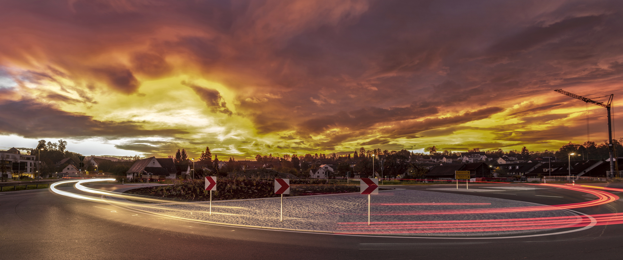 Sonnenaufgang am Kreisverkehr 