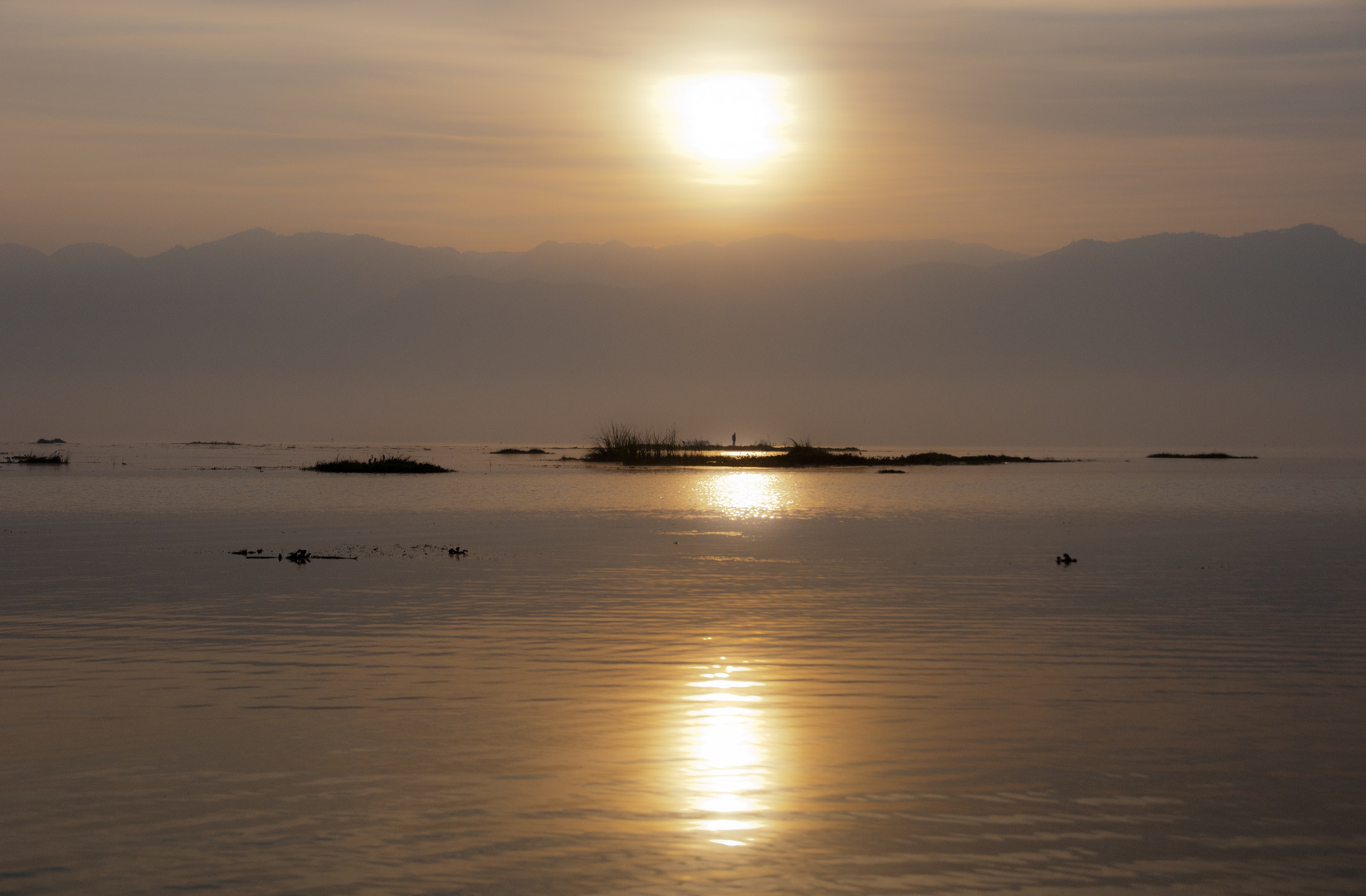 Sonnenaufgang am Lake Inle