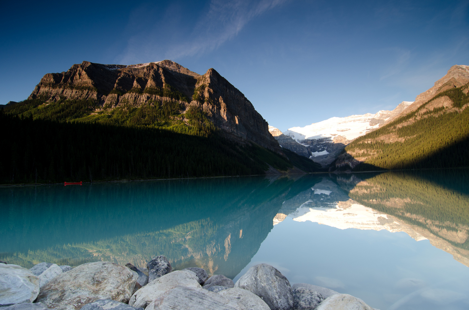 Sonnenaufgang am Lake Louise