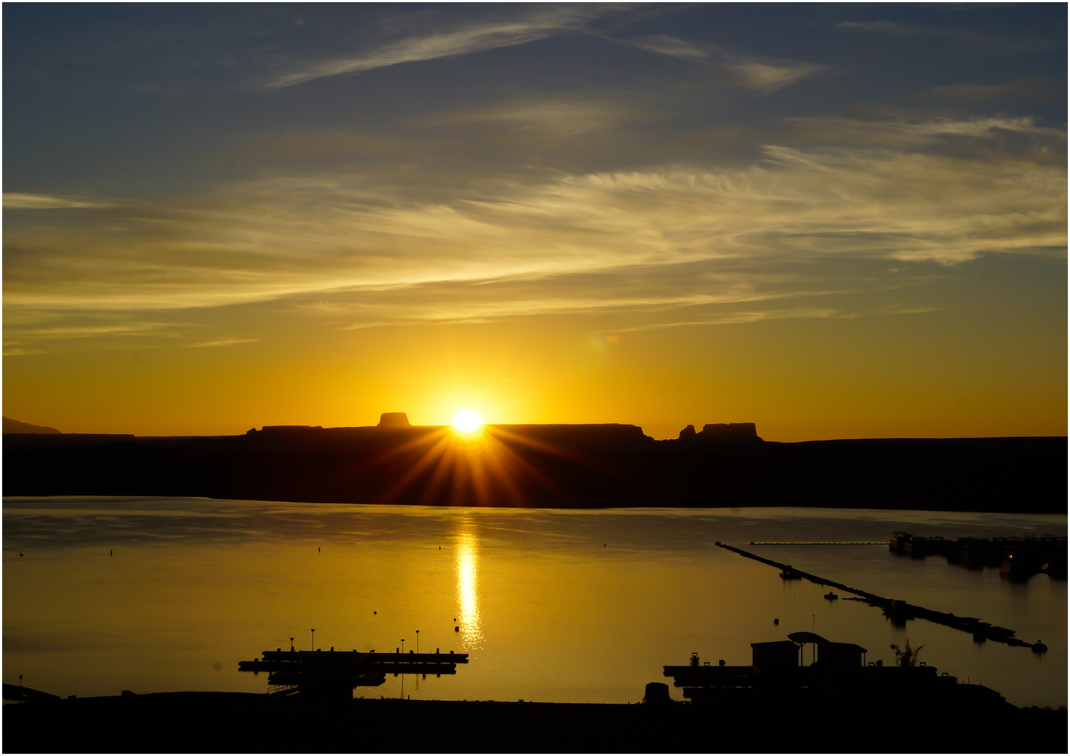 Sonnenaufgang am Lake Powell