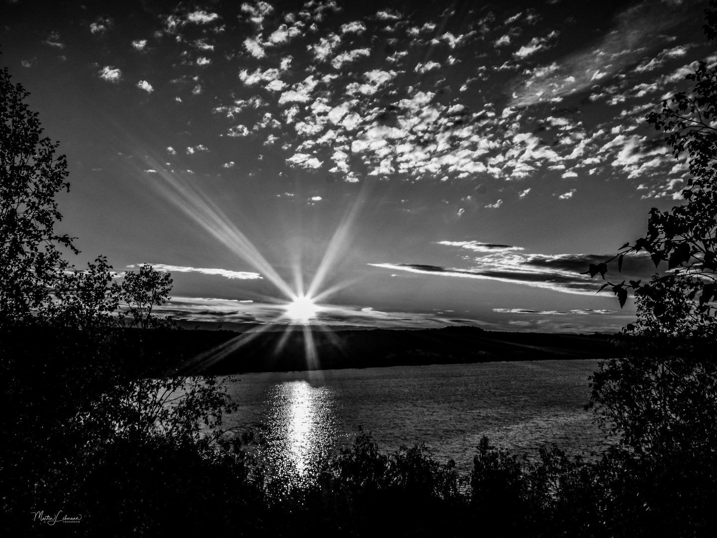 Sonnenaufgang am Lappwaldsee s-w Edition