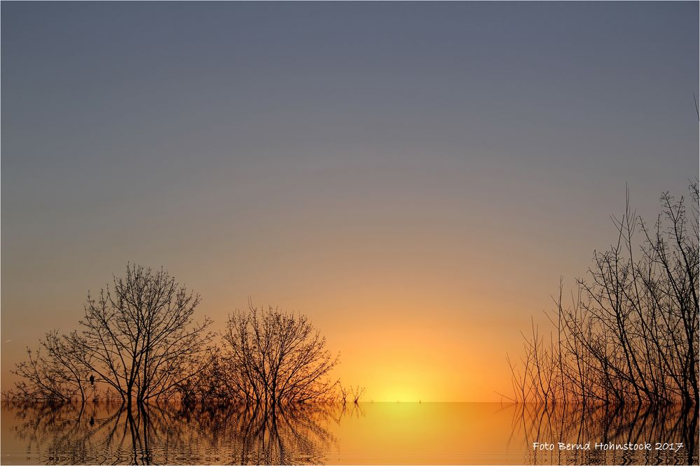 Sonnenaufgang am linken Niederrhein ....