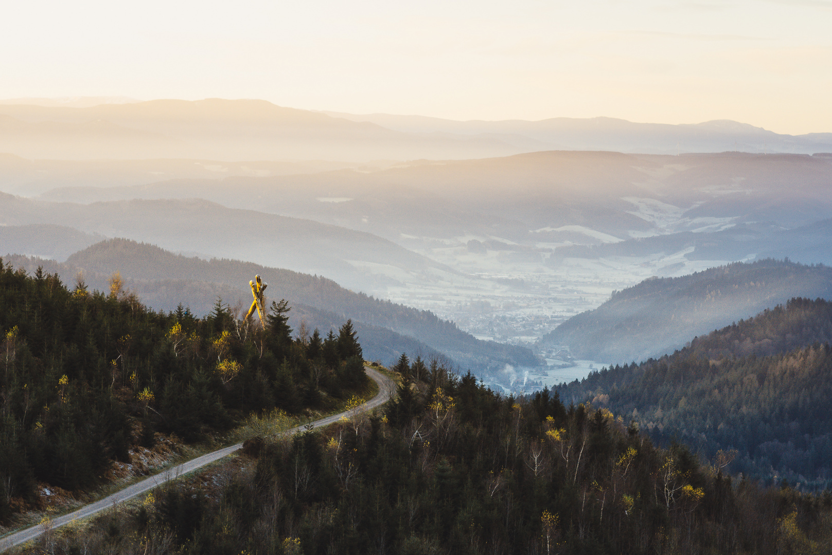 Sonnenaufgang am Lothardenkmal