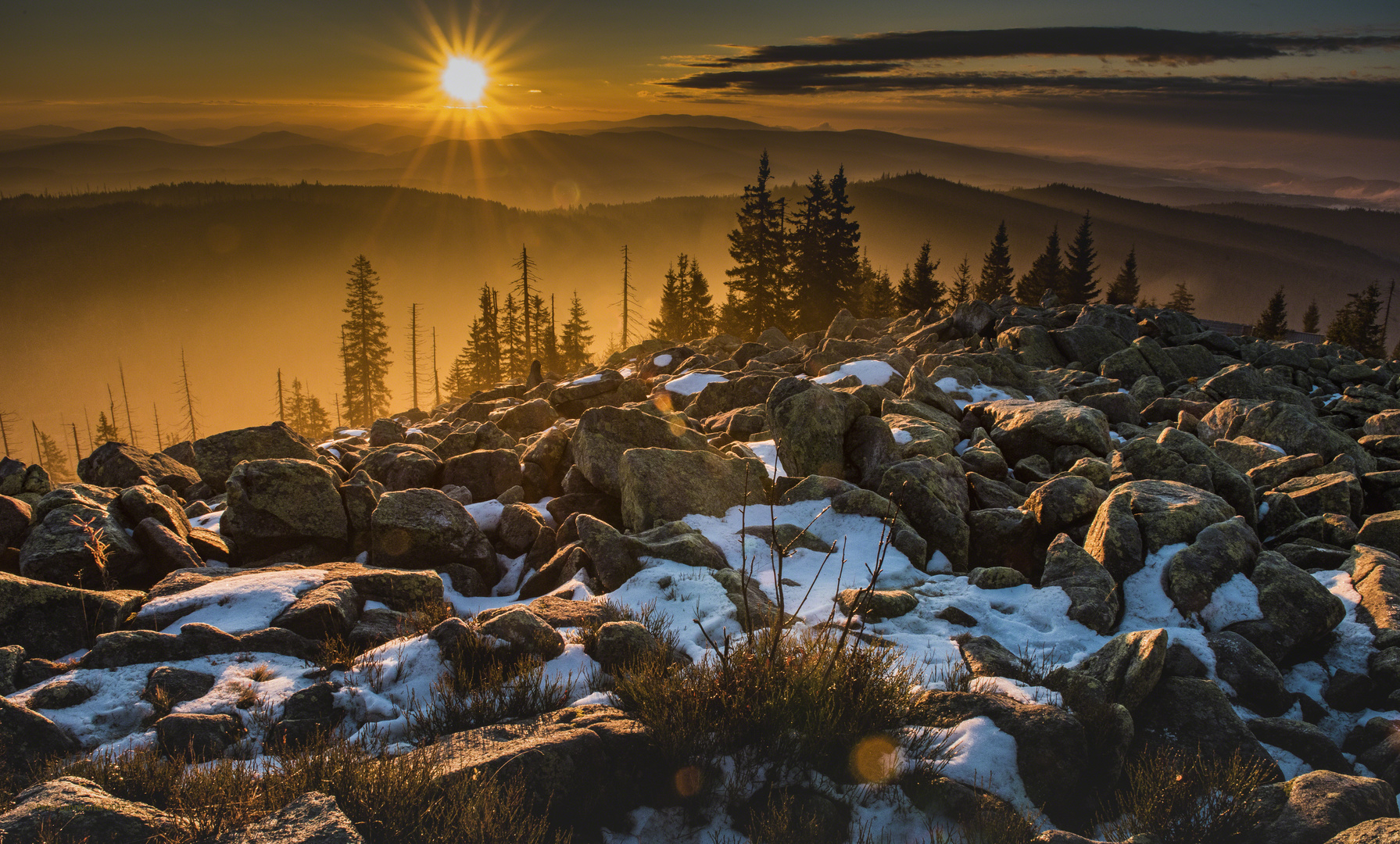 Sonnenaufgang am Lusengipfel