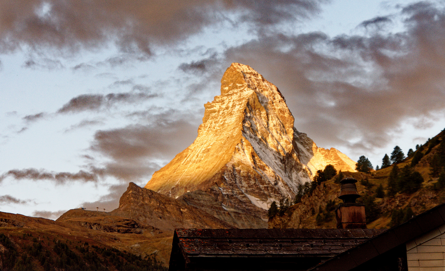 Sonnenaufgang am Matterhorn von Zermatt aus fotografiert