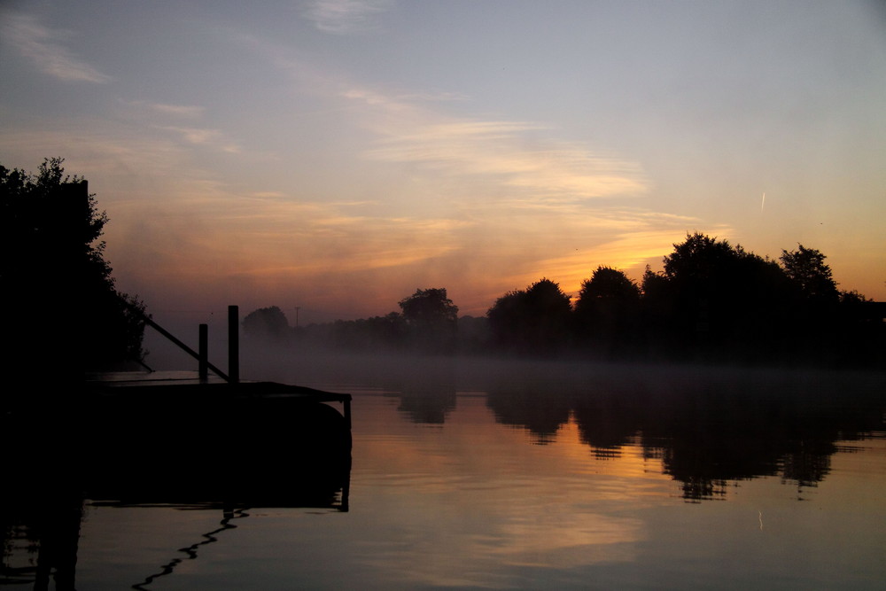 Sonnenaufgang am Mittellandkanal bei Sülfeld 18.09.09 07:03 Uhr