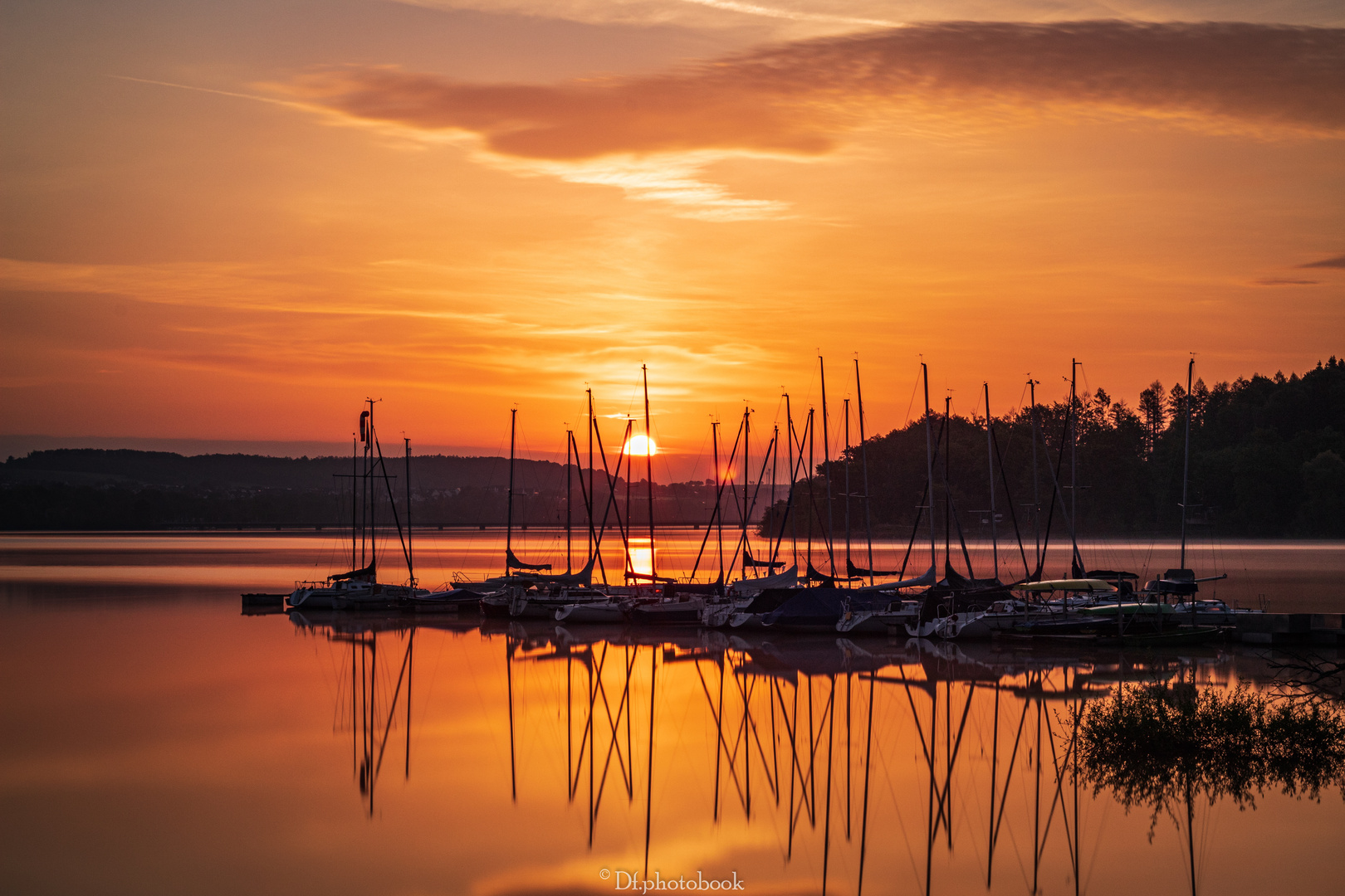 Sonnenaufgang am Möhnesee