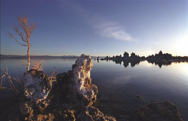 Sonnenaufgang am Mono Lake, CA