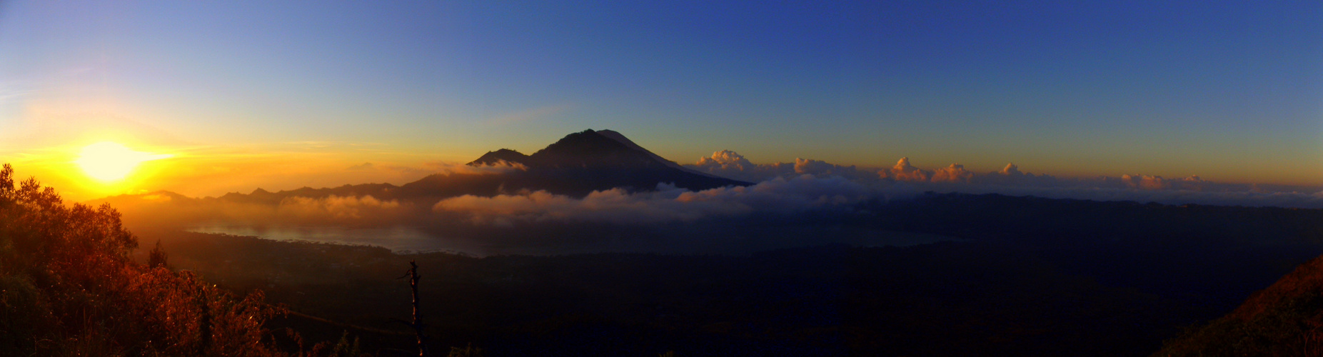 Sonnenaufgang am Mount Batur